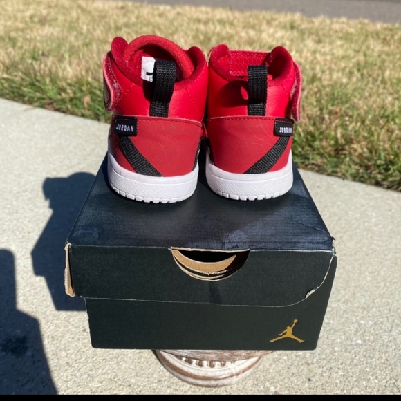 BABY JORDANS..INFANT - Picture 6 of 7